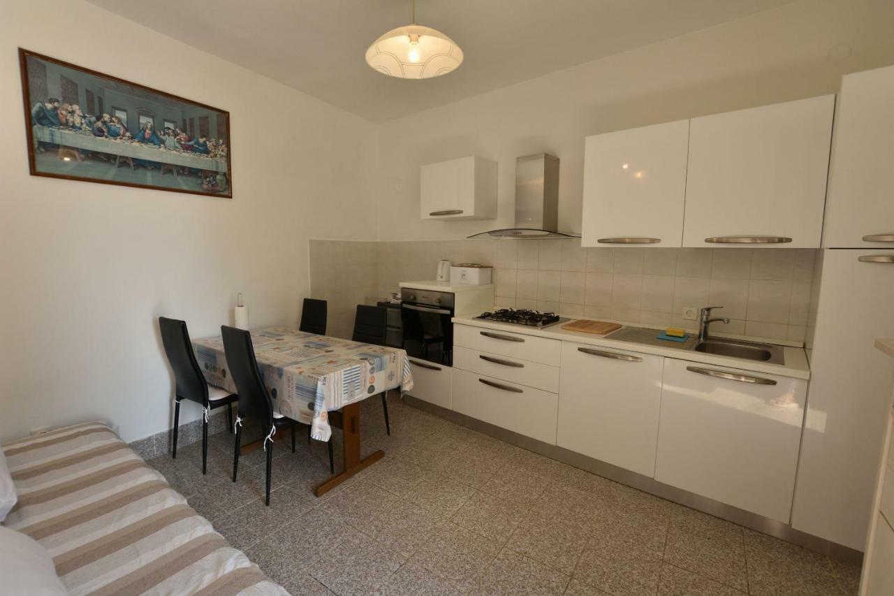 Apartment Milka Primošten Esterno foto