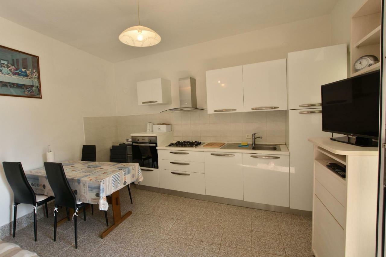 Apartment Milka Primošten Esterno foto