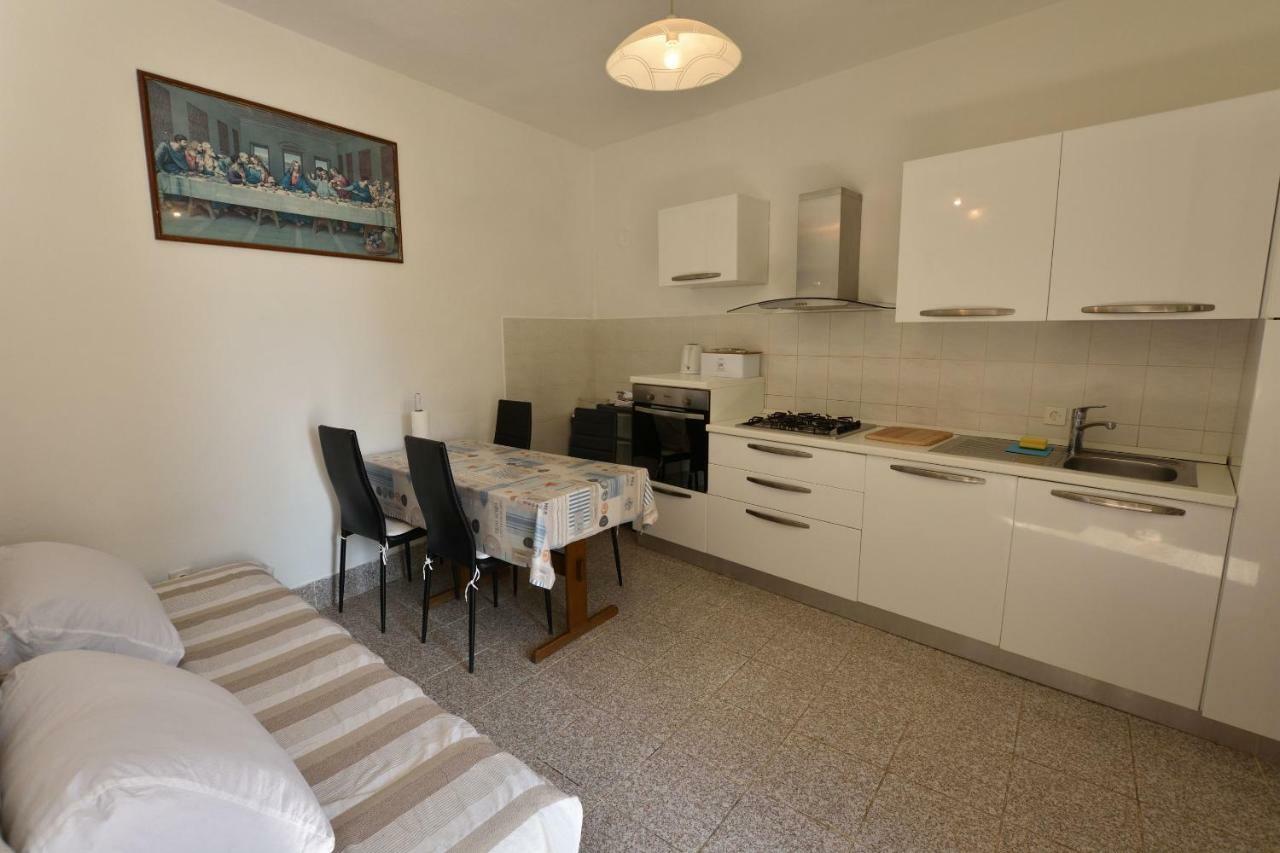 Apartment Milka Primošten Esterno foto